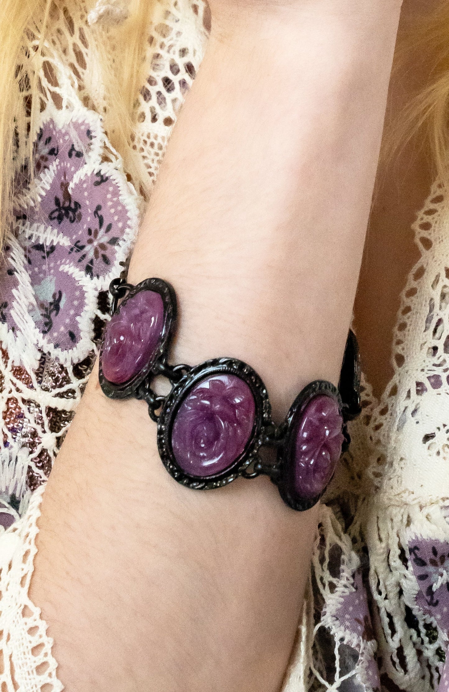 Carved Rose Black Bracelet - Dusty Rose