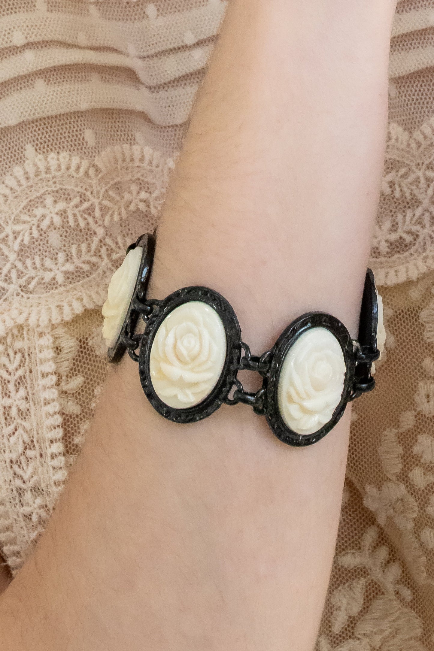 Carved Rose Black Bracelet - Ivory