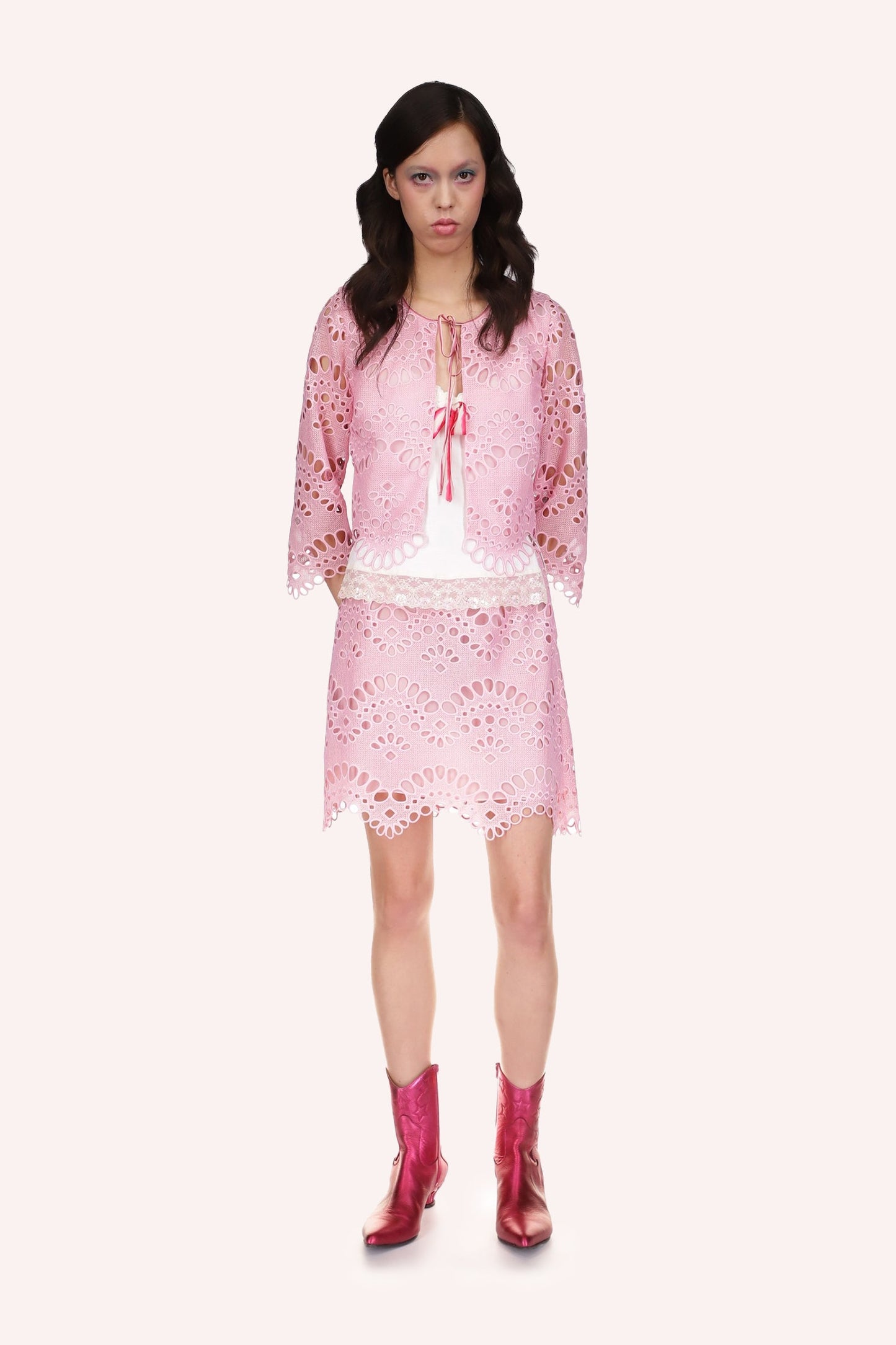 Eyelet Jacket, pink, ribbon at collar, mid-size sleeves, above hips long, rounded bottom front