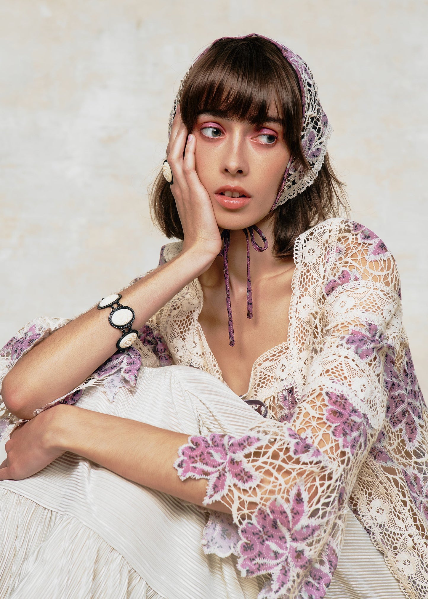 Medallion Floral Lace Headscarf