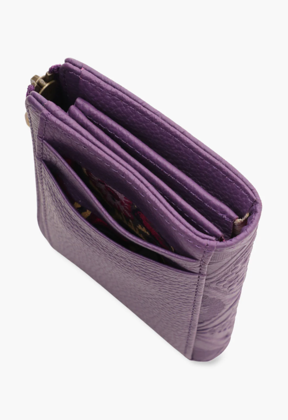 Nova Small Wallet purple, 5 card slots and 3 open compartments, detail of the flap 