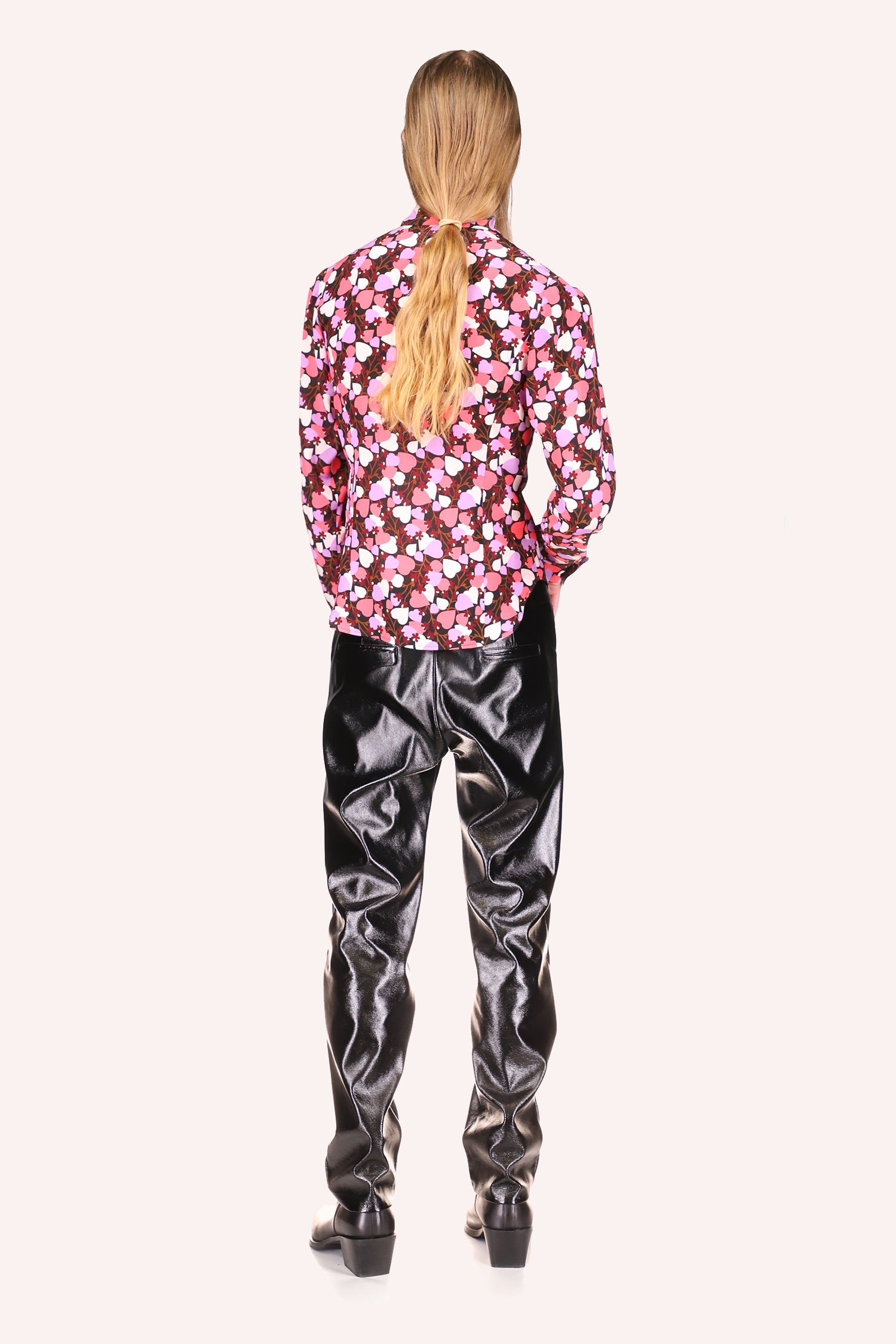 Blooming Hearts Top, long sleeves buttoned shirt, pattern of white, pink heart on dark background