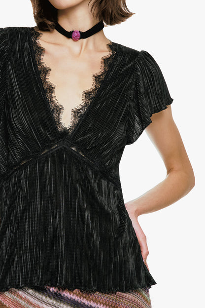 Plissé V-Neck Top