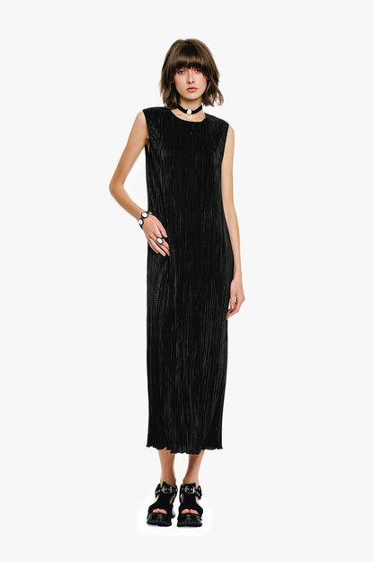 Plissé Sleeveless Maxi Dress