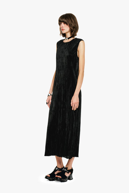 Plissé Sleeveless Maxi Dress