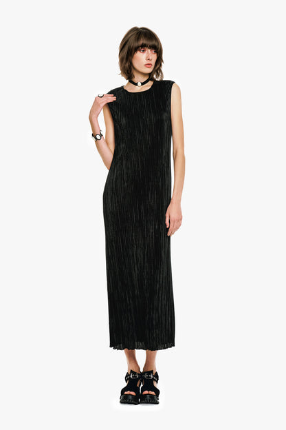 Plissé Sleeveless Maxi Dress