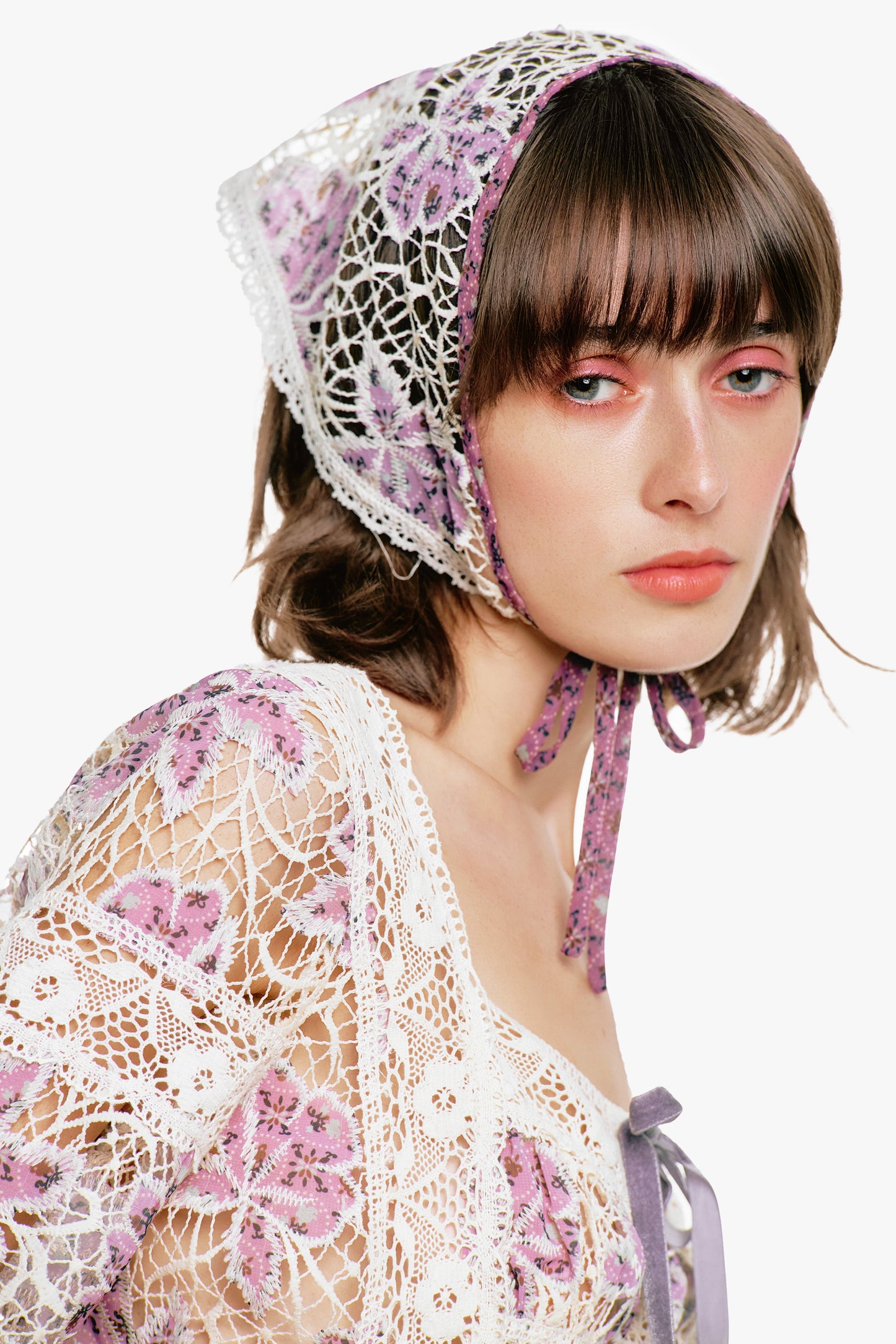 Medallion Floral Lace Headscarf
