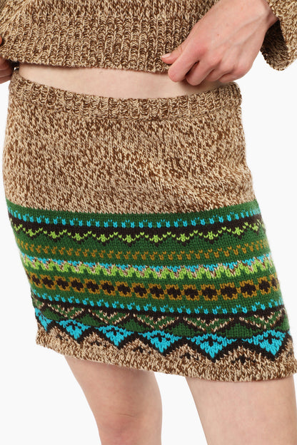 Fair Isle Mini Skirt – Teal, and beige features a timeless pattern and a simple, tailored fit.