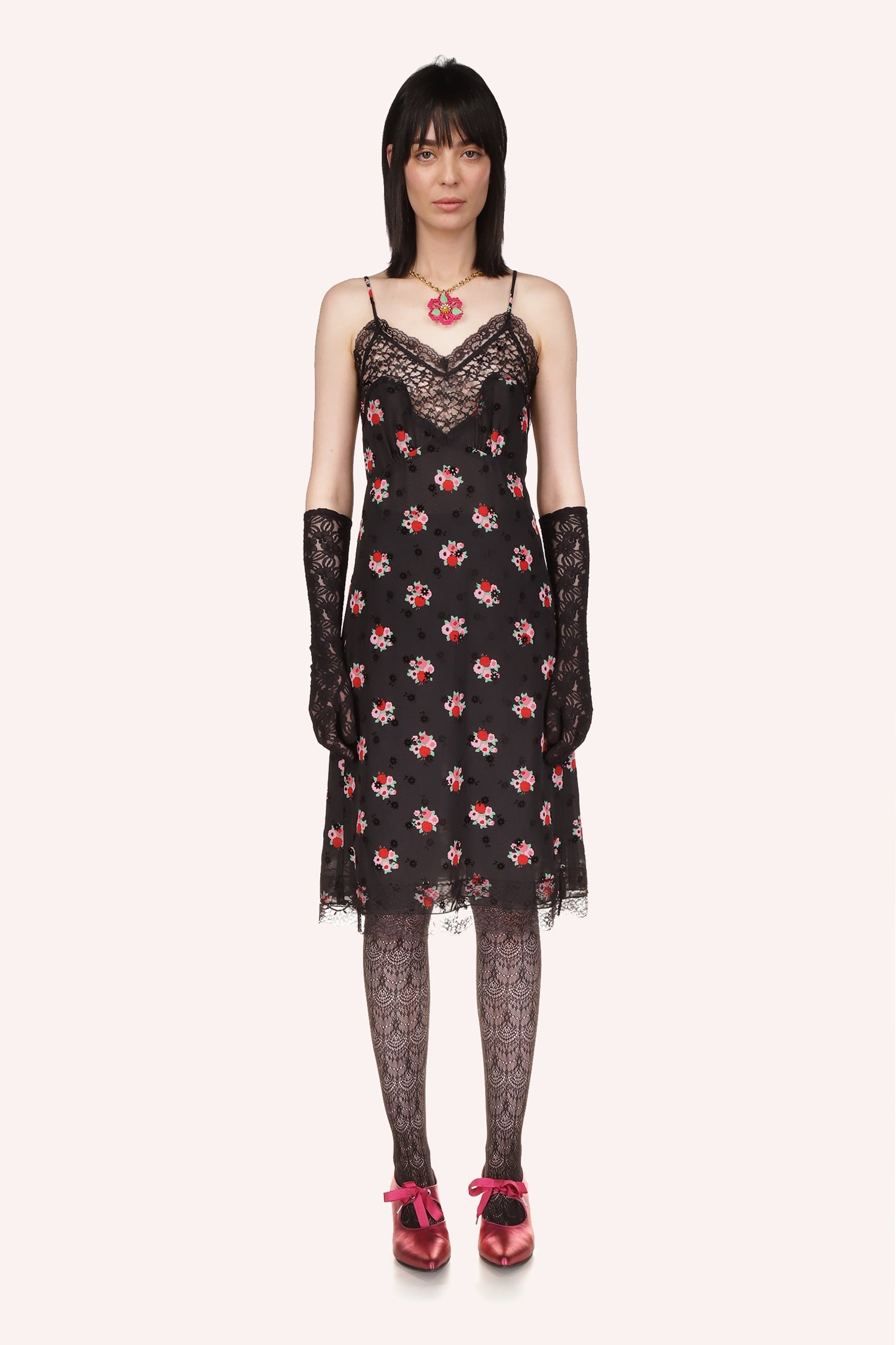 Black Dress, Rosie Posie pattern, V-shape, black lace collar and strait at bottom, sleeveless, 2-straps