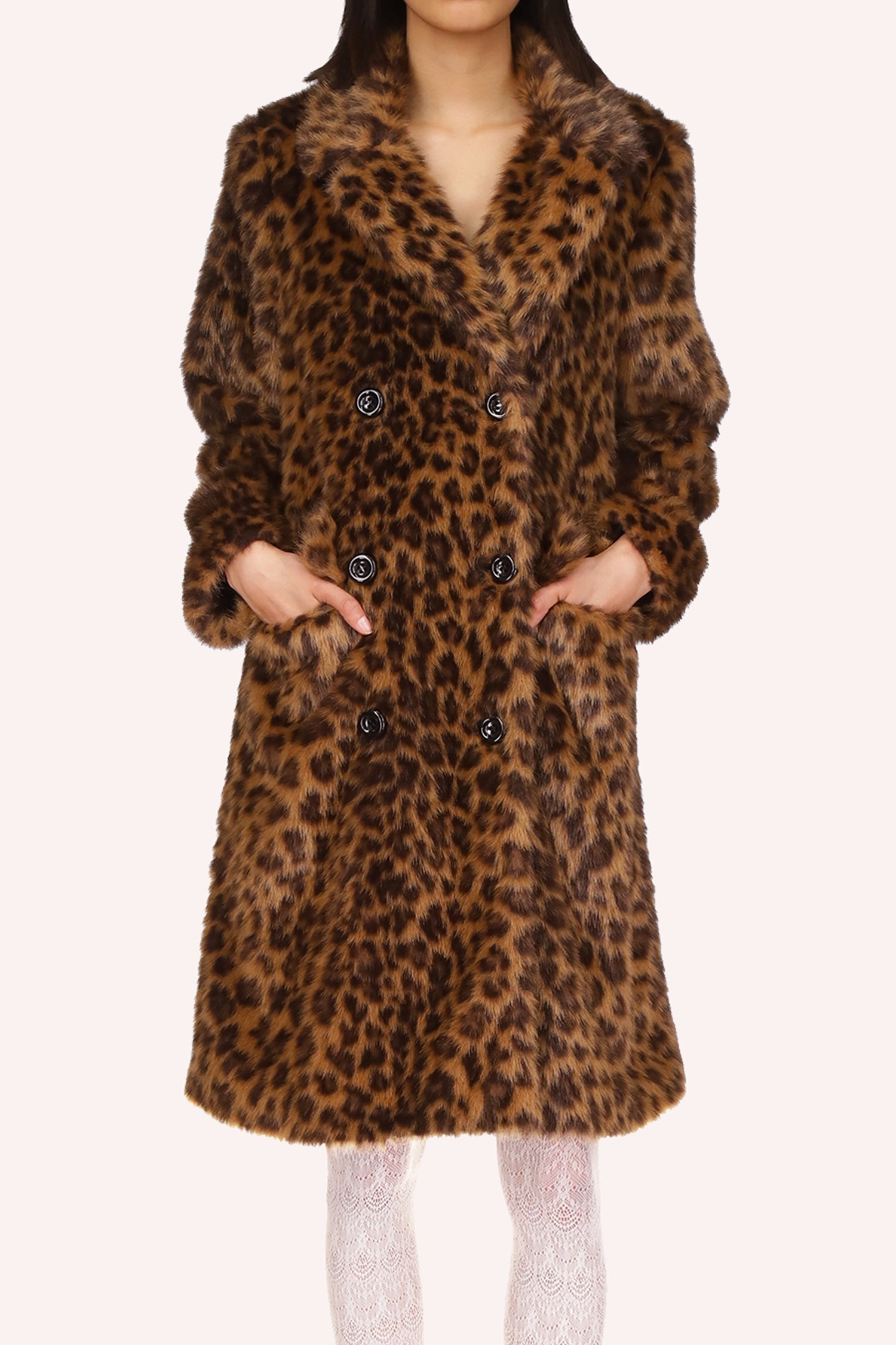 Leopard coat, double-breasted with long sleeves, V-collar, and 2 flapped pockets, 3 rows of 2 buttons