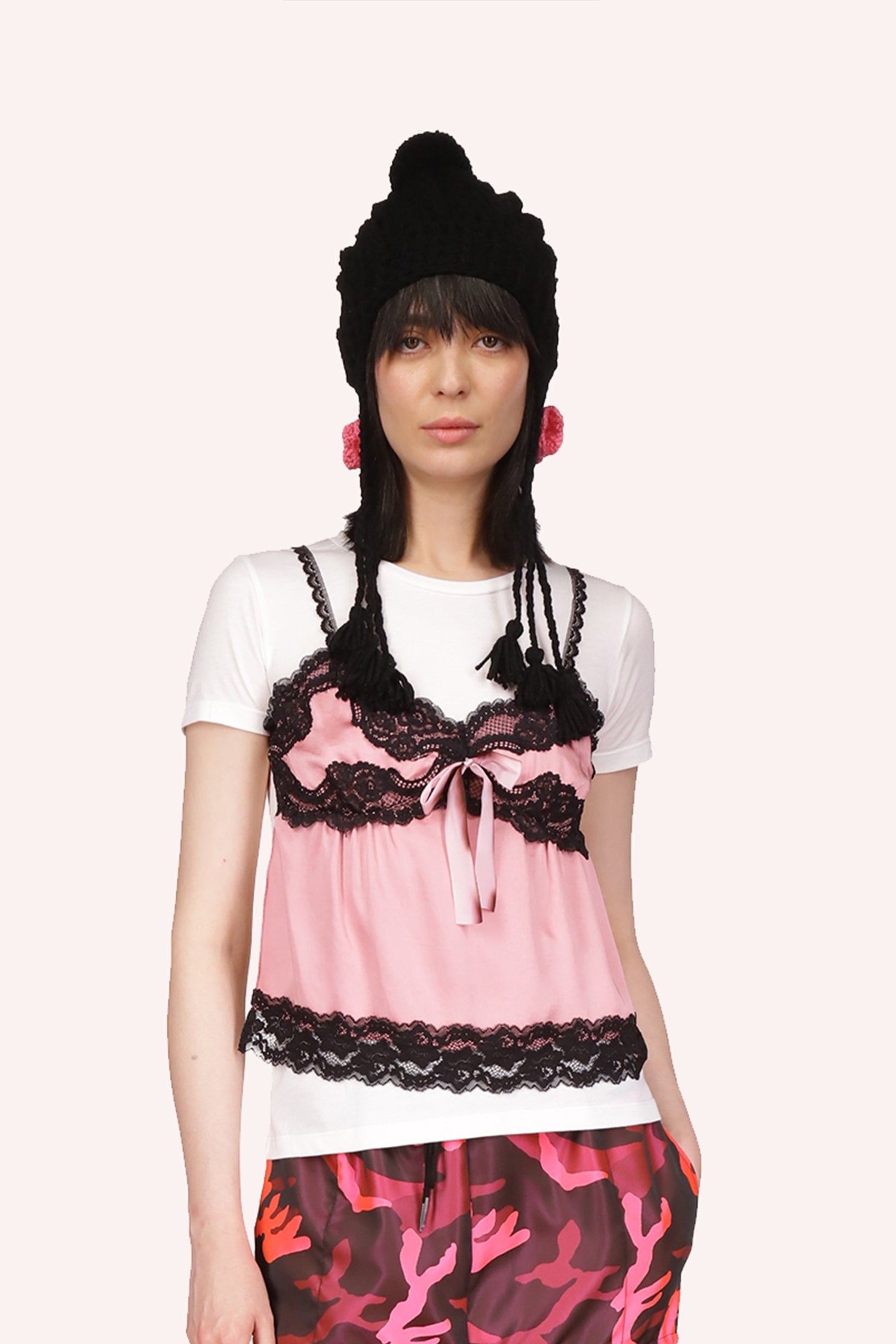 Sleeveless tee, backless, light rose, black lace borders, under breast, 2 straps, V-collar, pink ribbon middle chest
