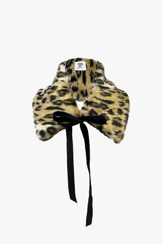 Soft, stylish, and cruelty-free, the Faux Leopard Collar adds a vintage glam for sophistication.