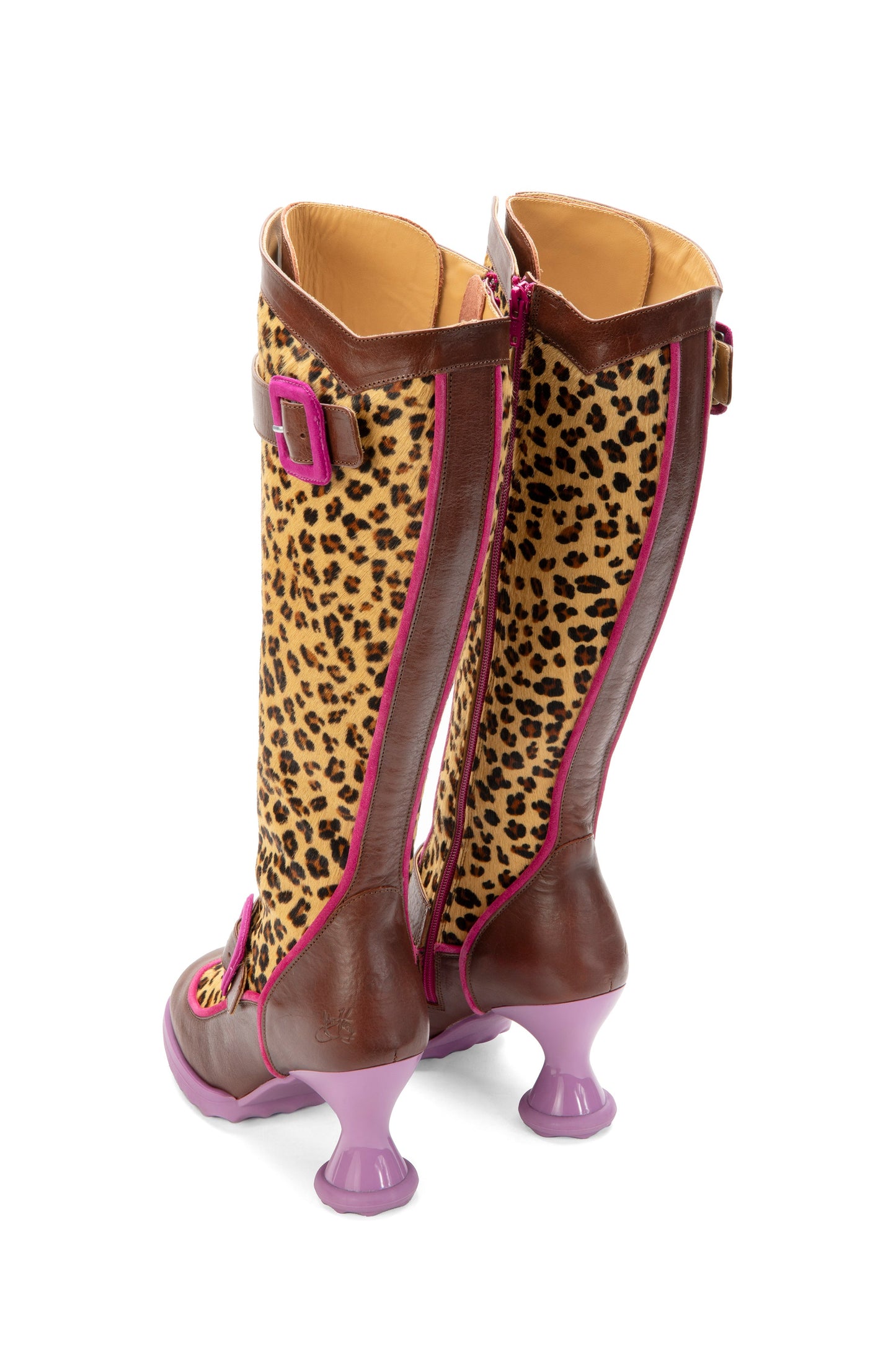 Fluevog’s signature sculptural heel and Sui’s romantic rock 'n' roll edge, Boots deliver comfort.