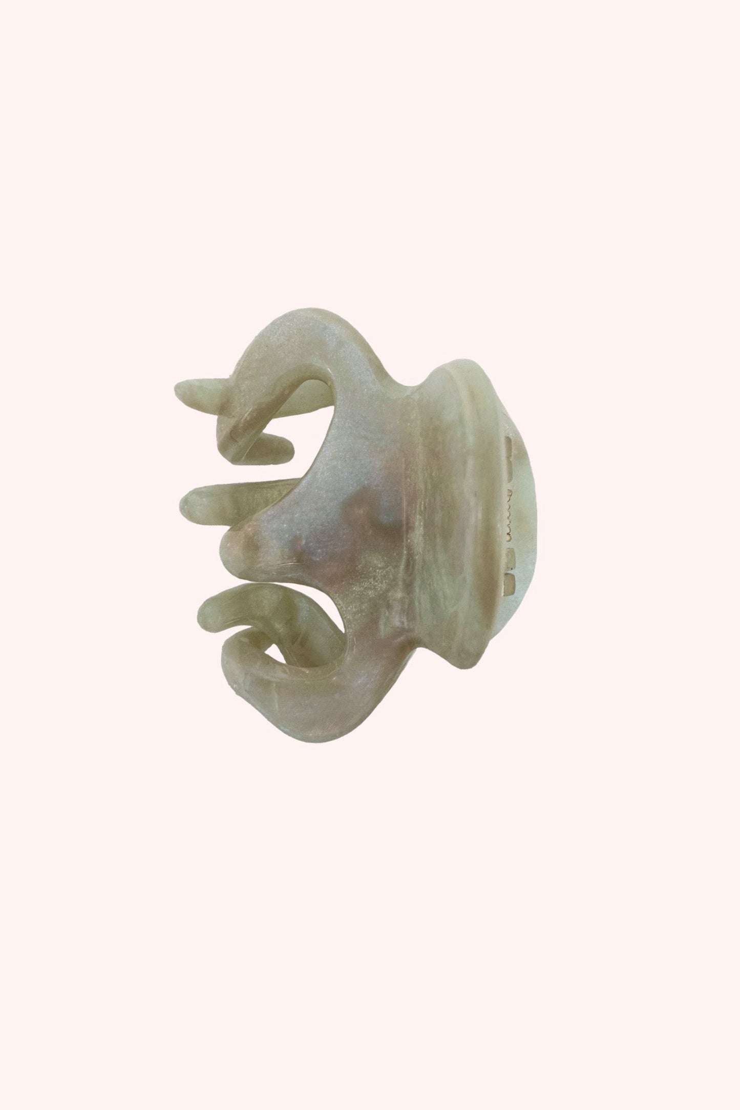 Mini Celestial Jaw Clip, plastic ivory color, hand-like with 3-fingers curve to the inside on both side