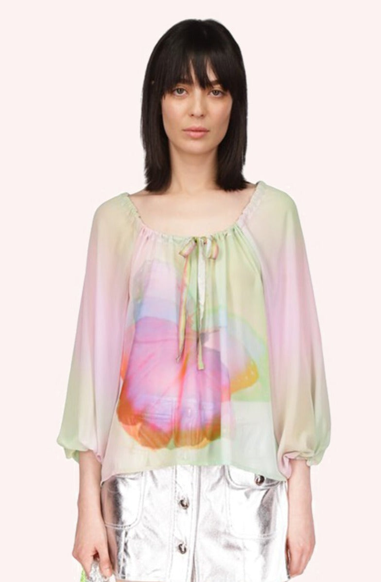 Impressionist butterfly blouse in a rainbow, below the hips with long sleeves and a large cut collar