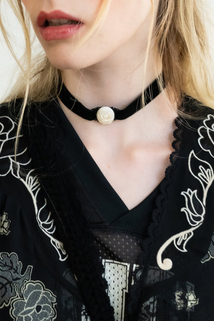 Oval Rose Choker - Ivory