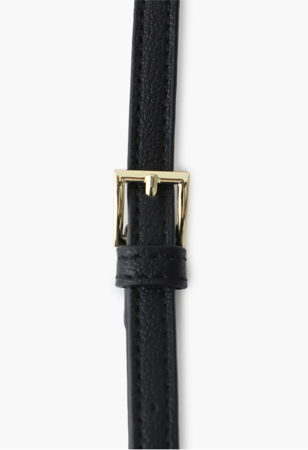 The strap to this crossbody bag is with a golden metal buckle for adjustment