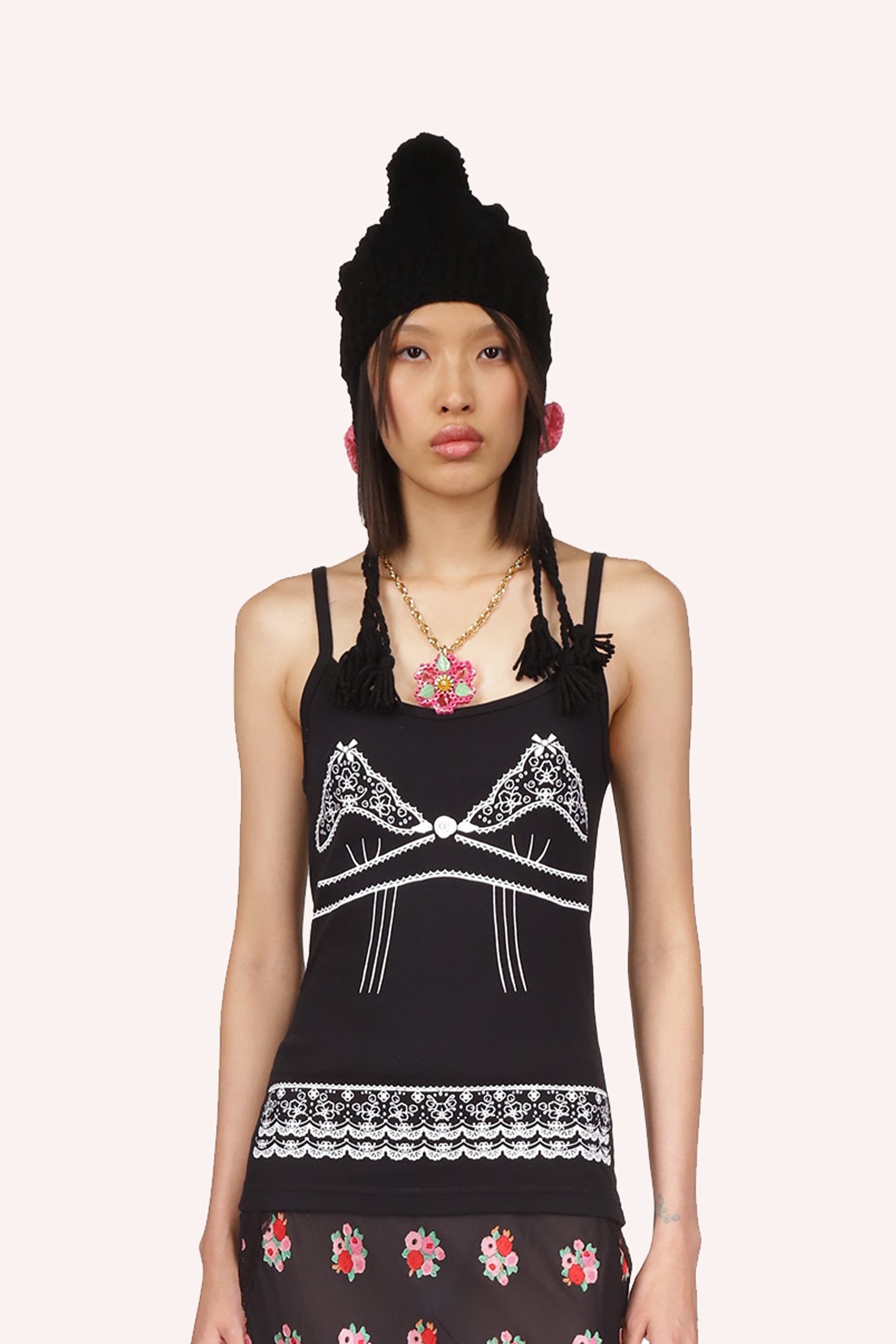 Blk Tank, 2-laced mountains over chest, stars on top, white ground lines, white lace at the bottom