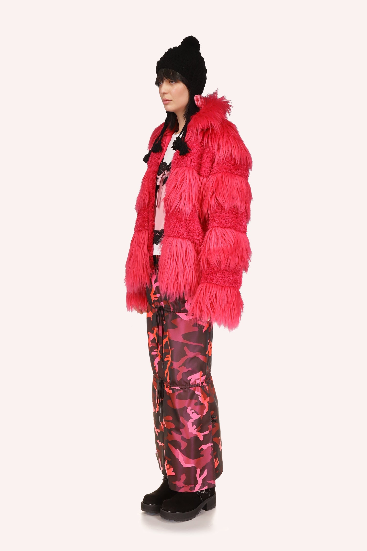 Anna Sui Pink jacket, hips long, long sleeve, large collar, 3-layers of pink material