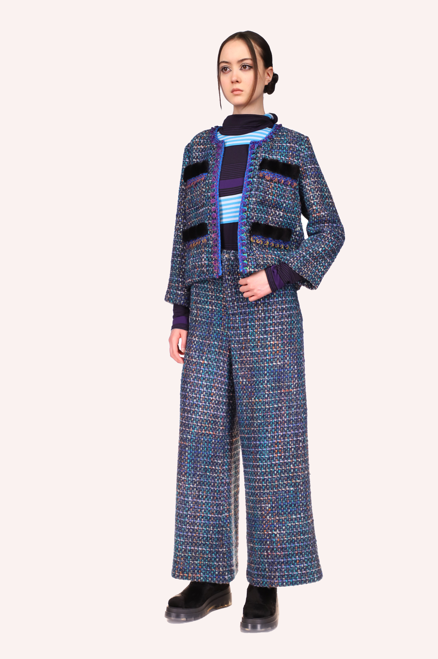 Pantalon en tweed Turquoise, pantalon large, chevilles longues, bouton argenté pour fermer, fermeture à glissière cachée sur le devant.