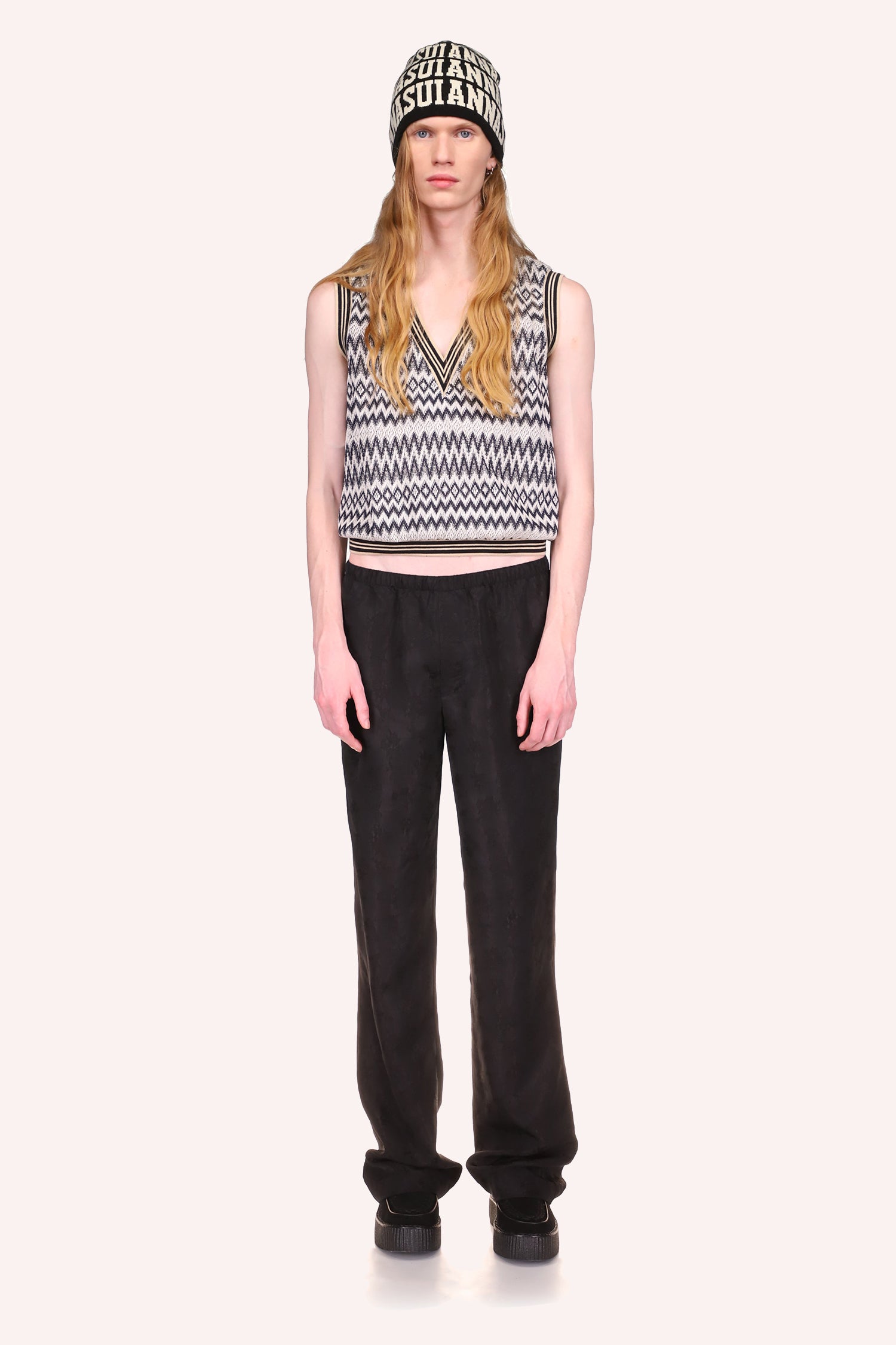 Long pants over the shoes, Floral Jacquard Black, waist band, paired with Zigzag Vest Black