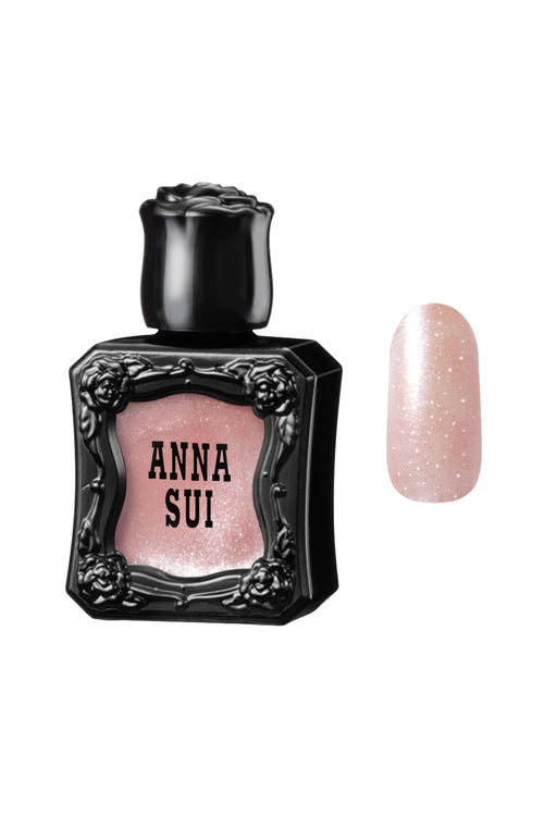 Inspired by the fragrance bottle, squared black container with raised rose pattern and rose cap, Anna Sui on the nails color. SHINY PINK