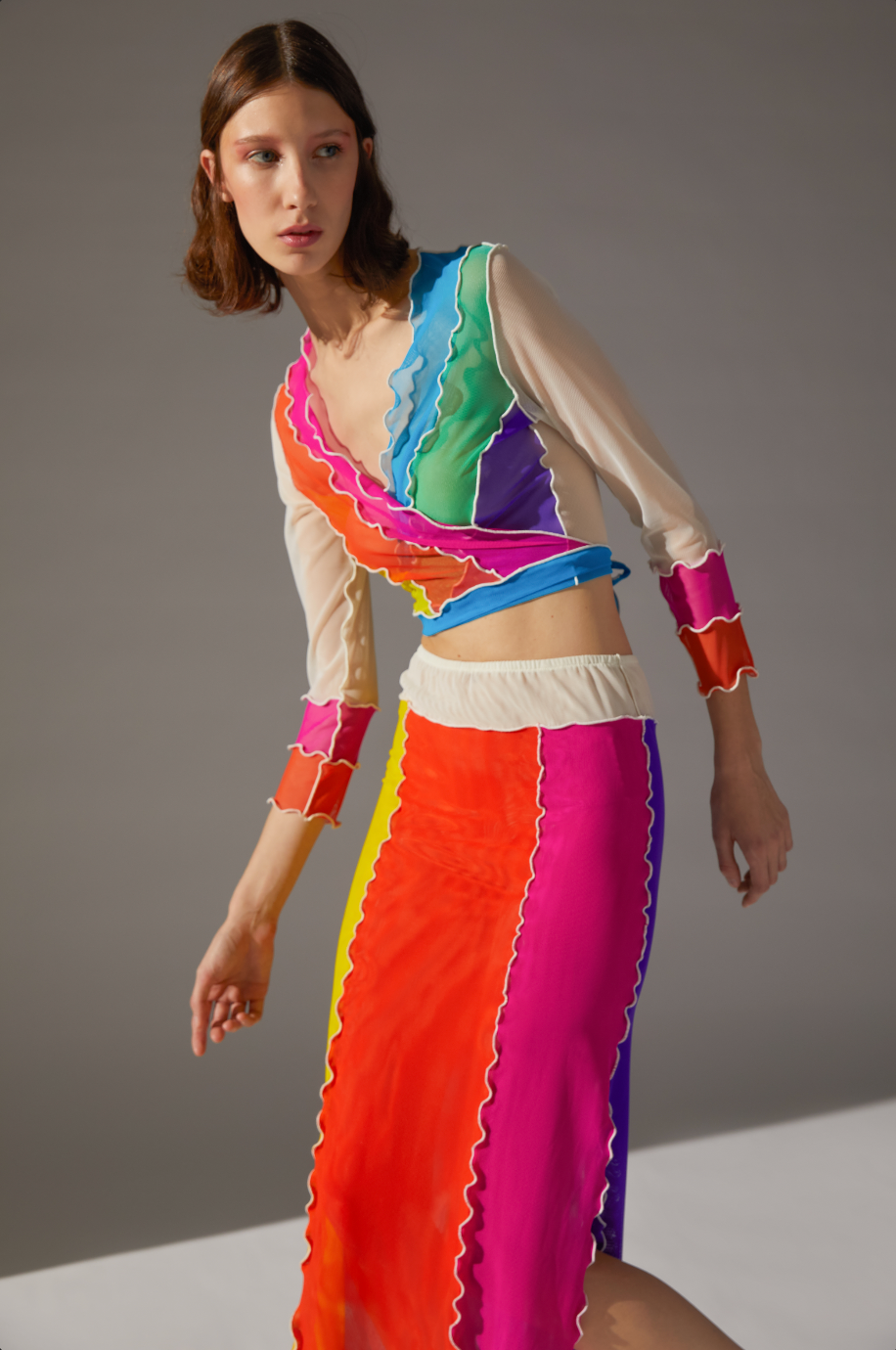 Mesh Rainbow Skirt  white belt line white belt line is large, and elastic