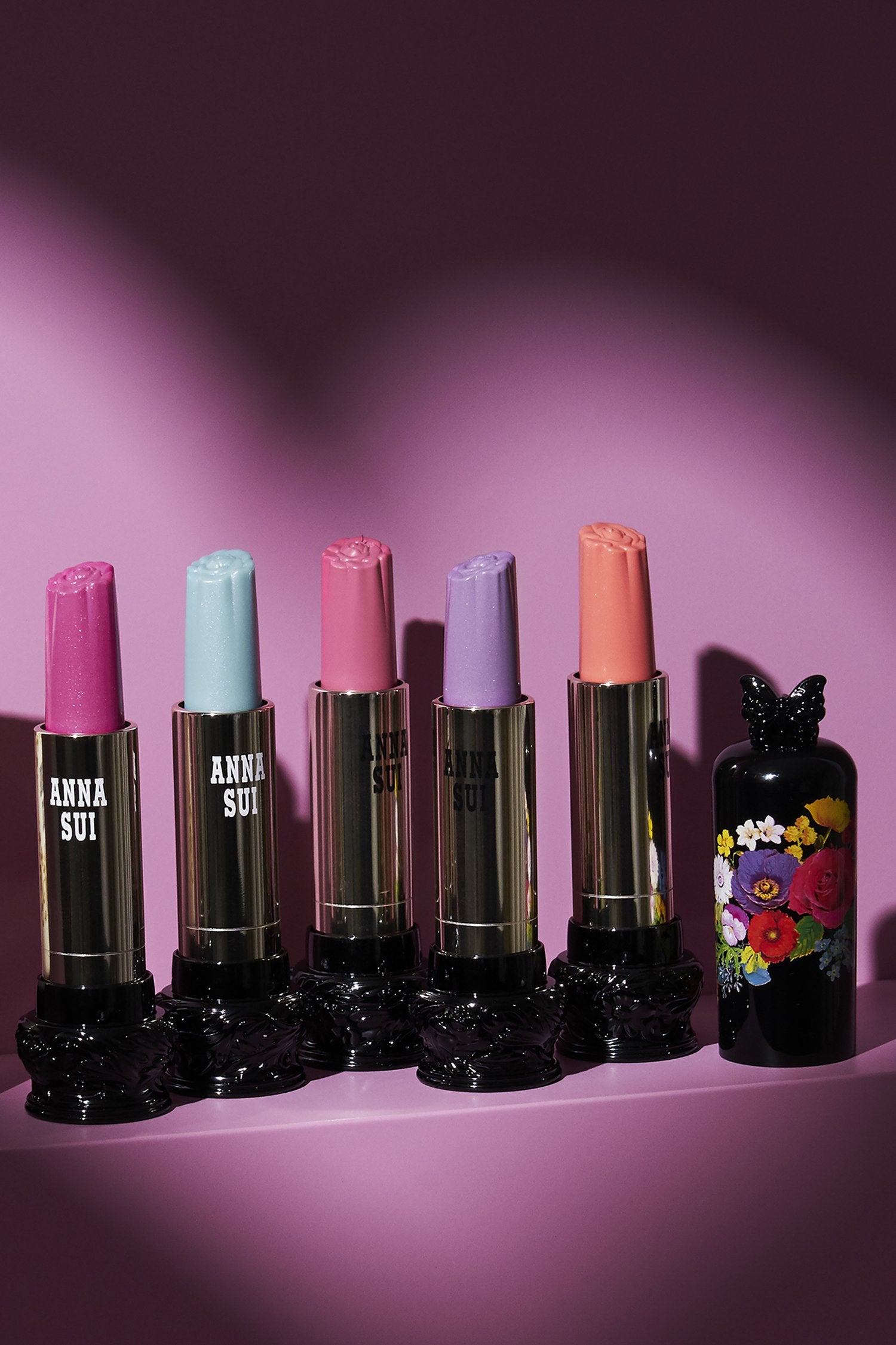 Ensemble of all  Lipstick S: Sheer Flower - Anna Sui