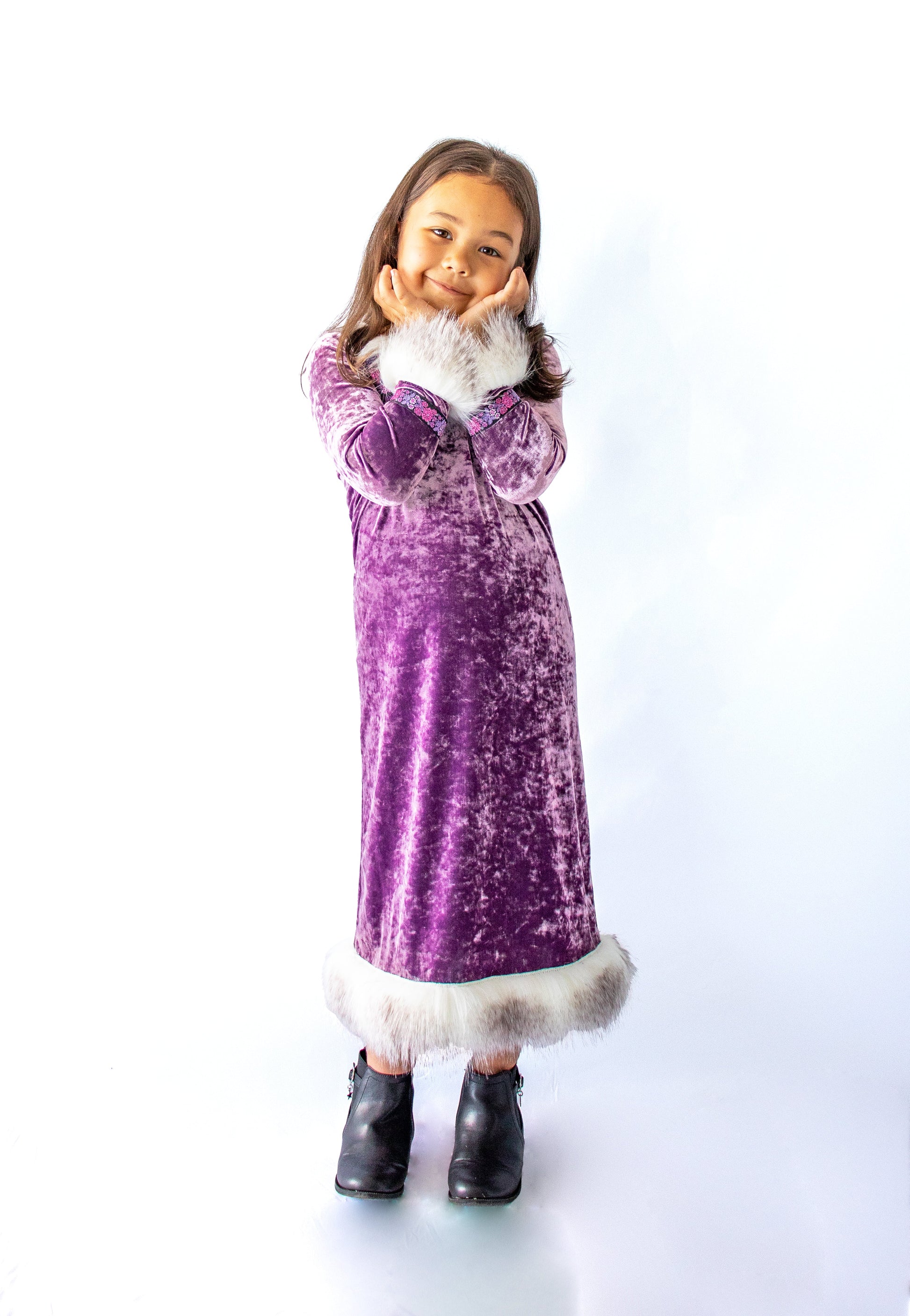 Kid's Princess Dress Straight lavender dress for kids, with faux fur on the collar, sleeves, and hem