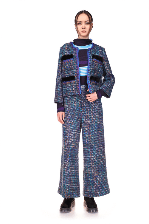 Multi Tweed Pants Turquoise Multi, above hips high, shiny button to close it, 2-pockets on the back 
